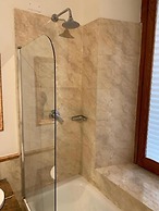 S.P.Q.R. Suite