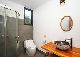 Yuli Hotel