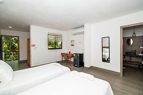 Yuli Hotel