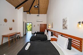 Yuli Hotel