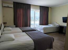 Hotel Beaumonde Garden