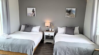 La Plage Motel