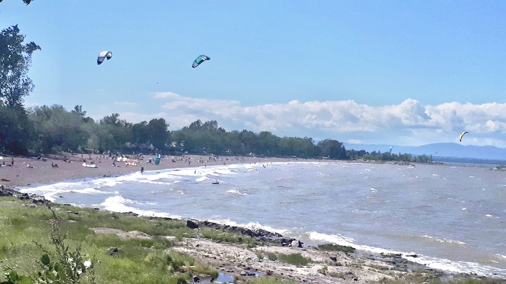 La Plage Motel