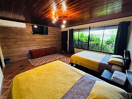 Arenal Backpackers Resort