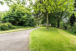 Beautiful 2-bed House in Egremont Milo's Place