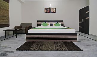 Treebo Maharaja Residency Family Hotel