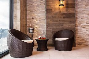 Clwyd Gate Manor Pool Sauna Hottub Cave Wales