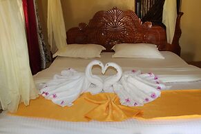 Explore Mara Camp