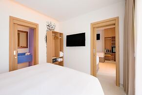 Fuwairit Kite Beach, Tapestry Collection By Hilton
