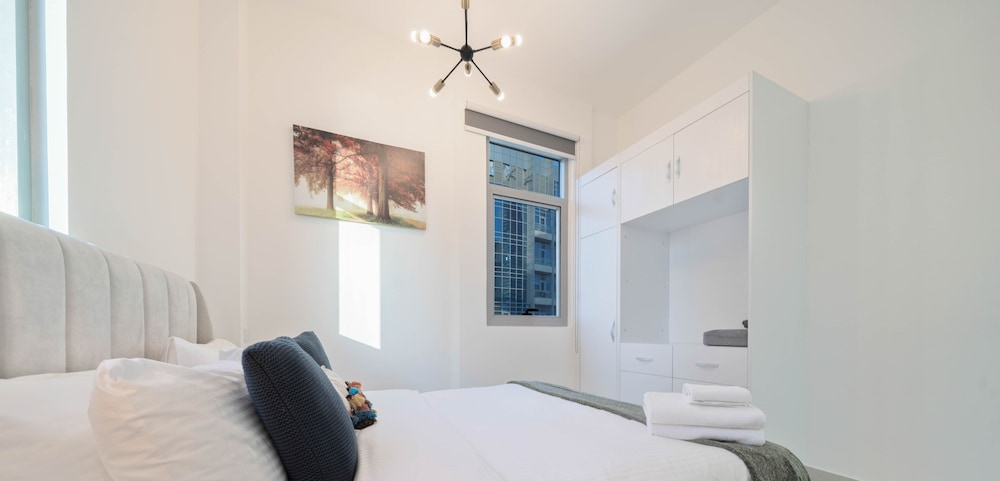 KOHH – 2BR in Marina Wharf