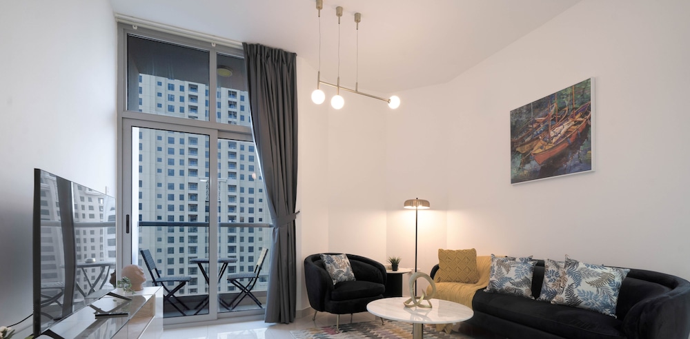 KOHH – 2BR in Marina Wharf