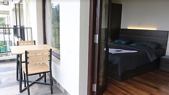 Dolphin Nose Retreat