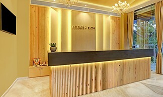 Treebo Premium Golden Bliss Trimurti Nagar Square