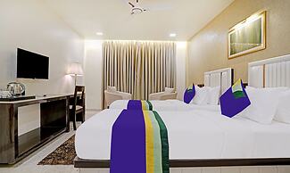 Treebo Premium Golden Bliss Trimurti Nagar Square
