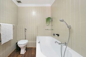 Gordonia 10 by HostAgents