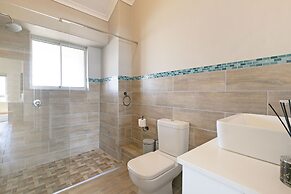 Sea Spray B404 by HostAgents
