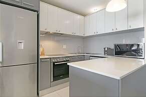 SeaCrest B102 by HostAgents