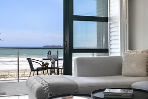 SeaCrest B102 by HostAgents