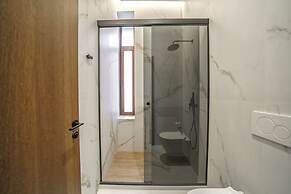 Omma Suites