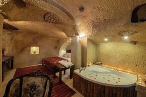 Shiraz Cave Cappadocia