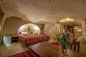 Shiraz Cave Cappadocia