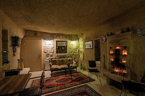 Shiraz Cave Cappadocia