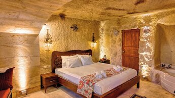 Shiraz Cave Cappadocia