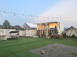 Glamping Village LEAF