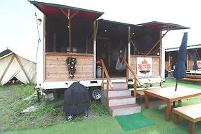 Glamping Village LEAF