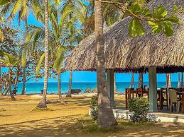Huku Beach Hostel Hostel Palomino