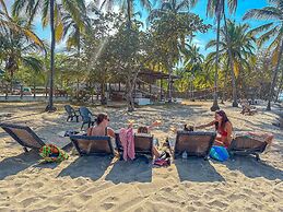 Huku Beach Hostel Hostel Palomino