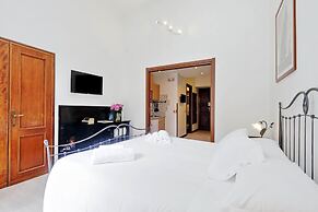 4bnb - Cavour Square Apartment