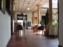 HOTEL REAL