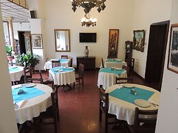 HOTEL REAL
