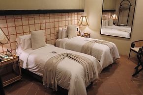 Privado Designer Boutique Hotel