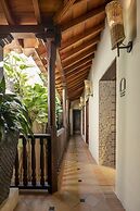 Privado Designer Boutique Hotel