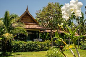 Lanta Palace Beach Resort and Spa
