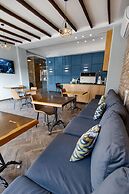 281 Hotel & Hostel