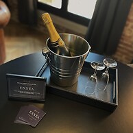 Ennéa - Jacuzzi & Luxury Suites