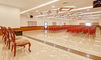 Treebo Premium Vahada