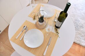 Unique Apartment Leninova