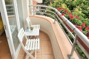 Unique Apartment Leninova