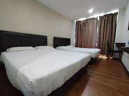 OYO 90668 Joy Inn