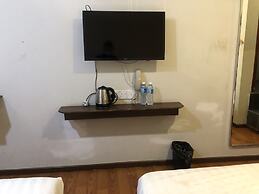 OYO 90668 Joy Inn
