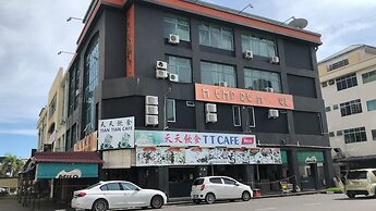 OYO 90668 Joy Inn