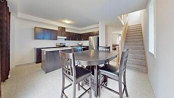 Elegant 3-bedroom House - Bowmanville