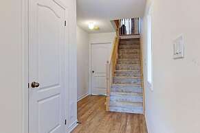 Elegant 3-bedroom House - Bowmanville