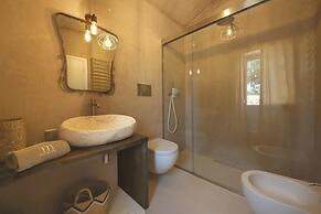 TD Lamiamola Stylish Trulli Lamie With Pool