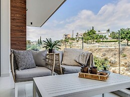 Sanders Elgio - Cute 2-bdr Apt With Balcony
