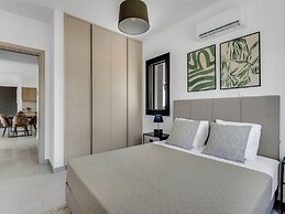 Sanders Elgio - Cute 2-bdr Apt With Balcony